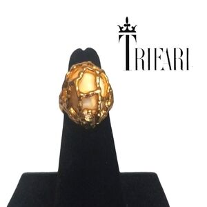 Trifari ring